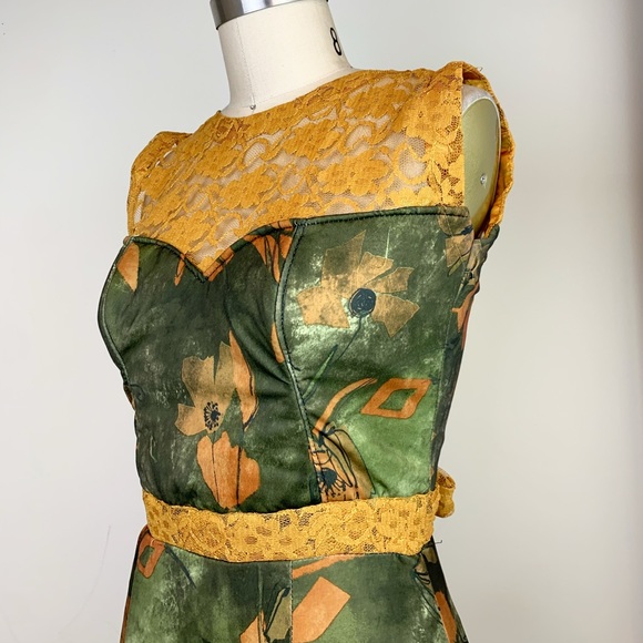 Handmade Green and Gold Dress. - Picture 4 of 5